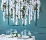 diakosmitiki-kourtina-backdrop-me-leuka-louloudia-e1624366555403