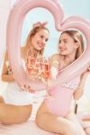 autokollita-potiriwn-bride-and-bridesmaid-e1685349631927